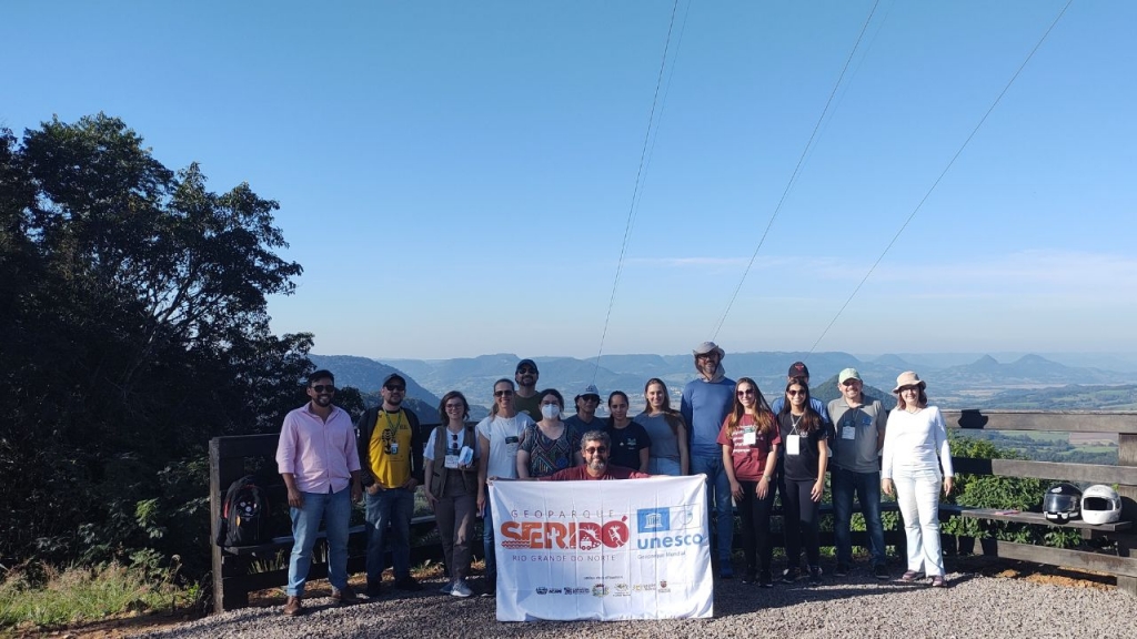 Trabalho de campo no Geoparque Quarta Colônia - Mirante Michelin