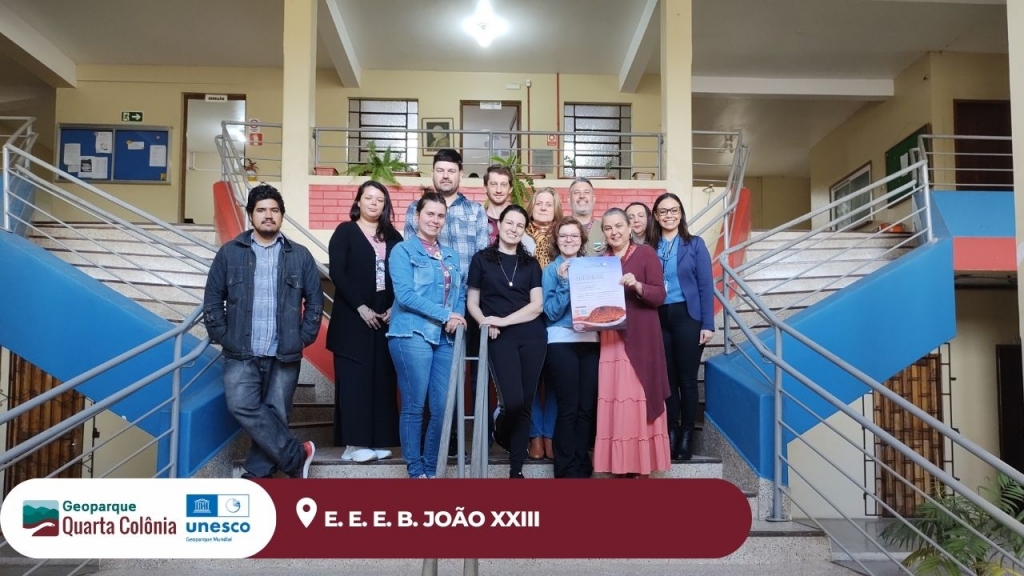 Equipe do Geoparque realiza visitas nas escolas do território convidando para a V Jornada de  Formação de Professores