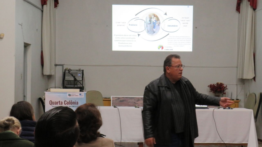 Palestra marca a primeira atividade da Formação dos Parceiros do Geoparque Quarta Colônia -  2023